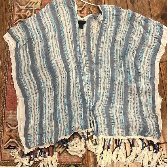 Steve Madden Blue Fringe Coverup - Picture 1 of 6